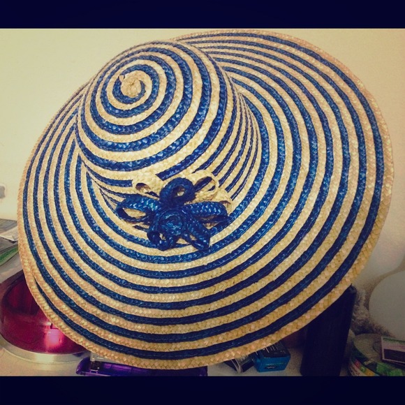 Strew hat bought when I was Mexico