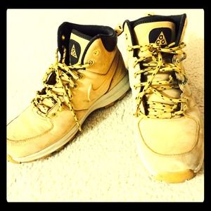 Nike man's shoe SOLD!!!!!