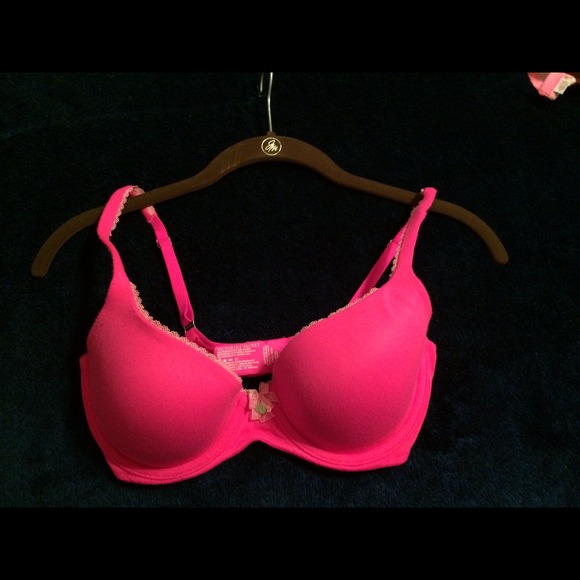 Victorias Secret  Body By Victoria lined Demi