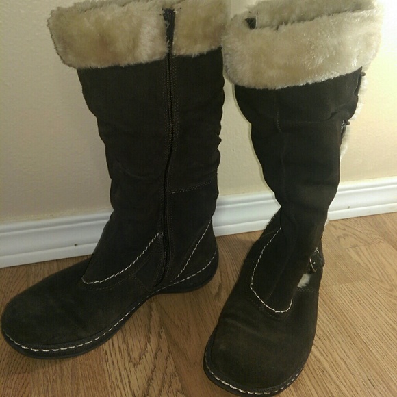 🎉SOLD🎉Boots - Picture 3 of 4