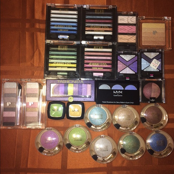 Brand new Make up Bundle for @Joneva