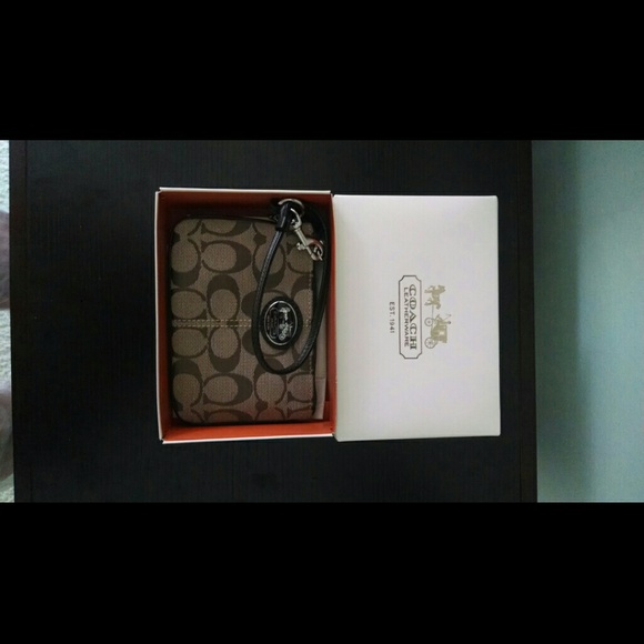 ONE DAY SALE!! Coach Wristlet new in box!