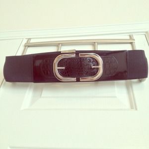 The perfect black belt for sprucing up your look