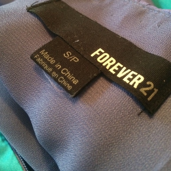 🚫🚫SOLD Sequin halter cocktail dress - Picture 4 of 4