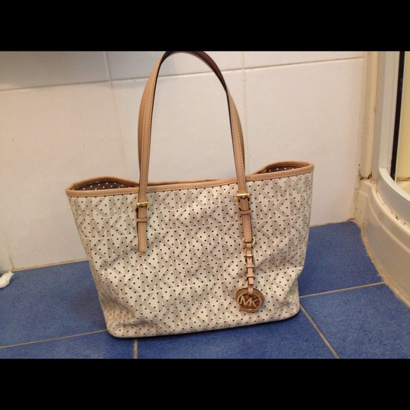 MichaelKors Signature Perforated SMALL JetSet tote