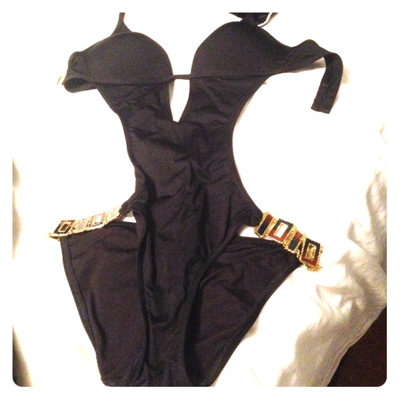 Bathing suit