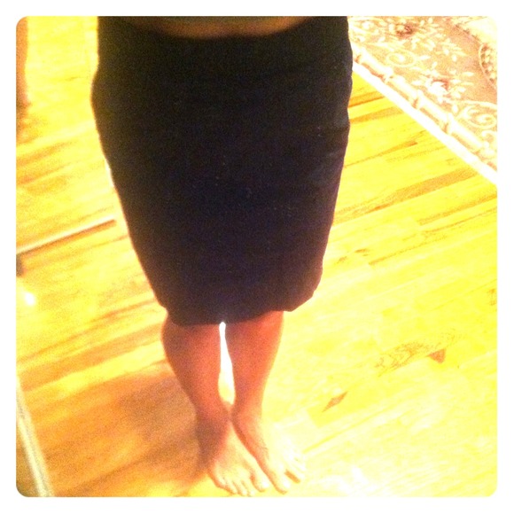 Banana Republic navy pencil skirt