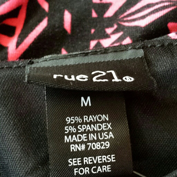 SOLD in Erica's bundle!   Aztec crop tank - Picture 4 of 4