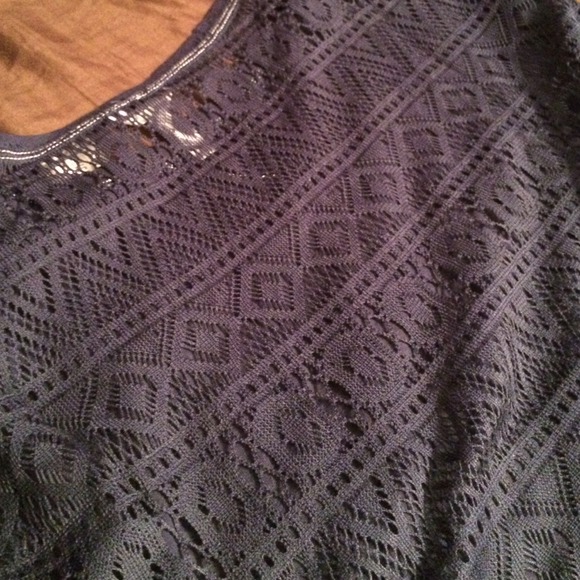 Navy Crop Top Sheer Back. - Picture 3 of 4