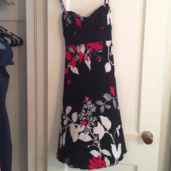 Beautiful strapless knee length dress