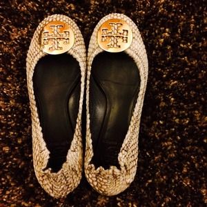 Tory REVA flats
