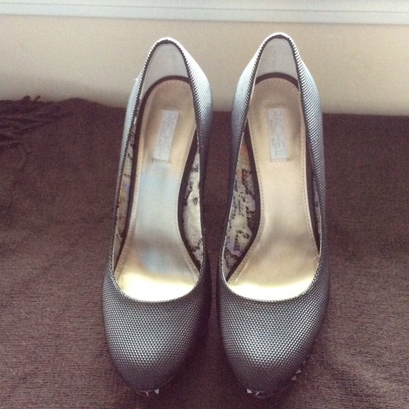 Black Rachel Roy Pumps. Excellent condition! - Picture 2 of 4