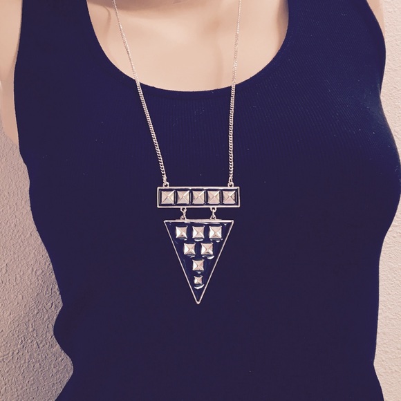 Jewelry - ☀️🏖SALE🏖☀️Studded Triangle Pendant Necklace