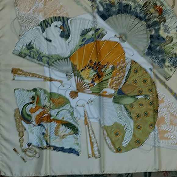 Hermes fans scarf