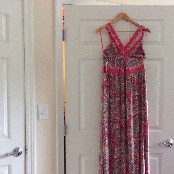 Beautiful Coral Paisley Maxi Dress - Picture 2 of 4