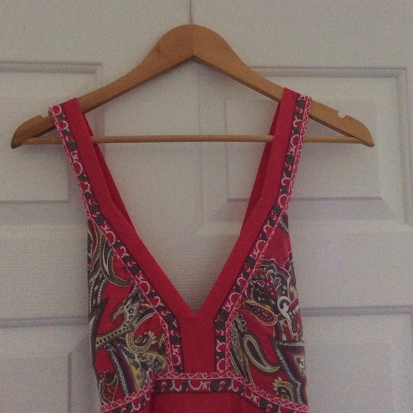 Beautiful Coral Paisley Maxi Dress - Picture 4 of 4