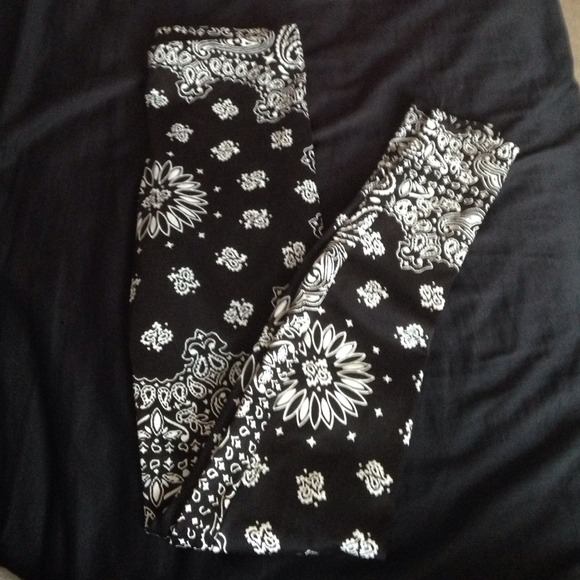 ❌Traded❌O-mighty Bandana Leggings