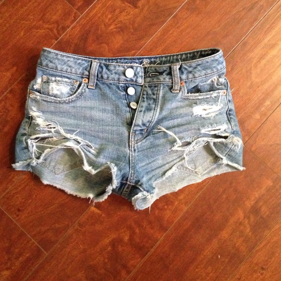 High wasted shorts