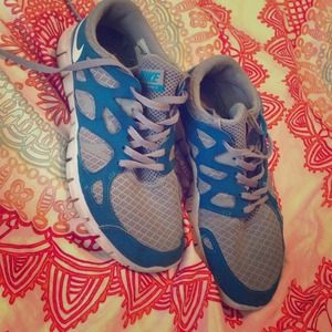 Womens Nike free run 2