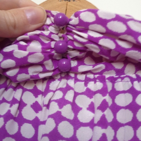 Banana Republic silk blouse - Picture 2 of 3