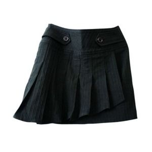 LIKENEW Pleated Asymmetrical Mini Skirt