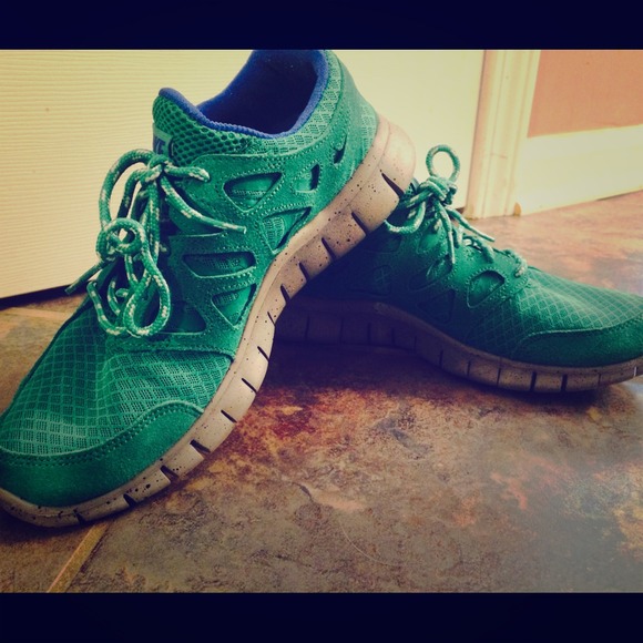 Nike free running shoes - Picture 1 of 4