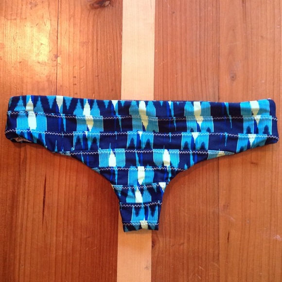 ❌TRADED: Acacia blue Canik bottoms in Large