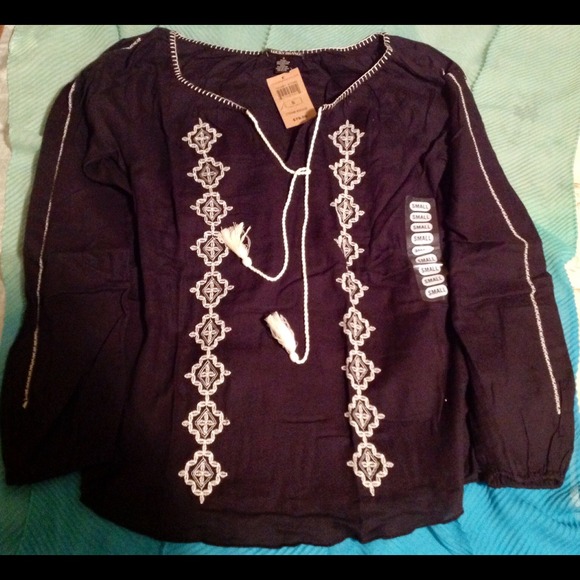 !!!SOLD!!! Lucky Brand Black Summer long sleeve