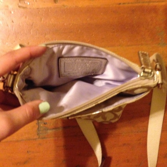 🚫SOLD on eBay🚫 Authentic Coach Crossbody Bag - Picture 4 of 4