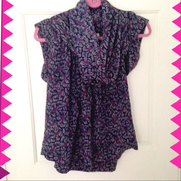 \\Anthropologie Purple Flowy Top//