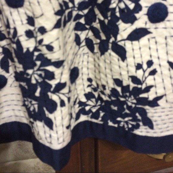 Beautiful embroidered Coldwater Creek skirt - Picture 3 of 3