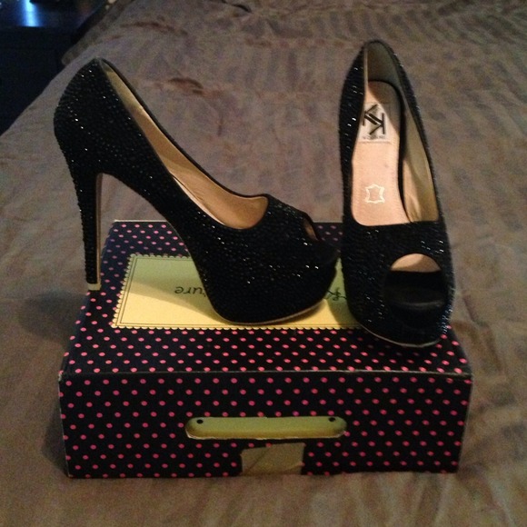 Gorgeous! Kiss Kouture black stone pumps