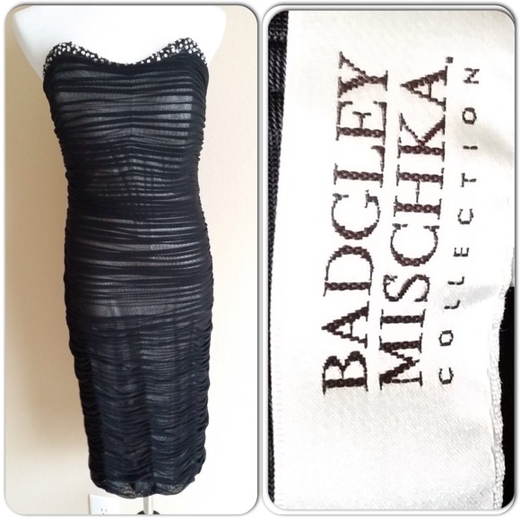 Badgley Mischka Dresses & Skirts - 😘Was $135😘Badgley Mischka embelished dress