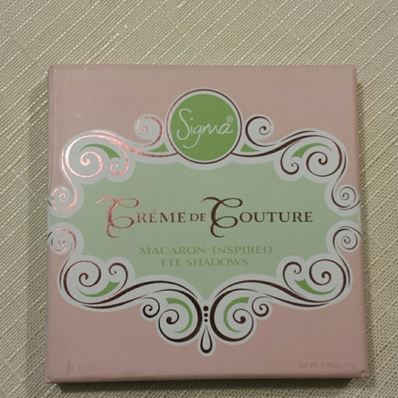 Creme de Couture Macaron palette