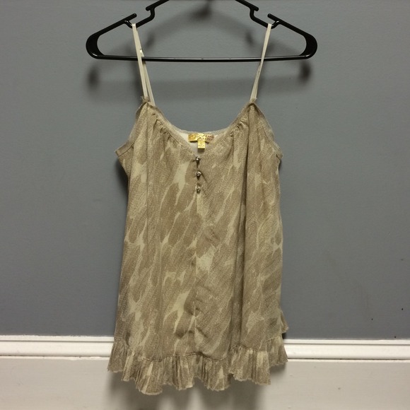 Vera wang tank top *NWOT* - Picture 2 of 4