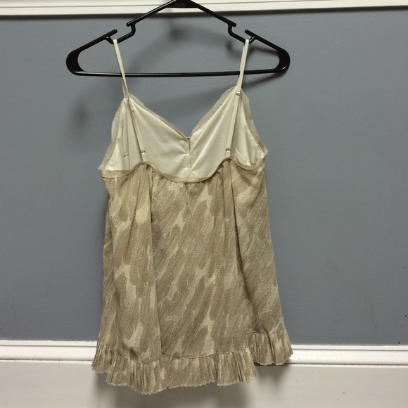 Vera wang tank top *NWOT* - Picture 3 of 4