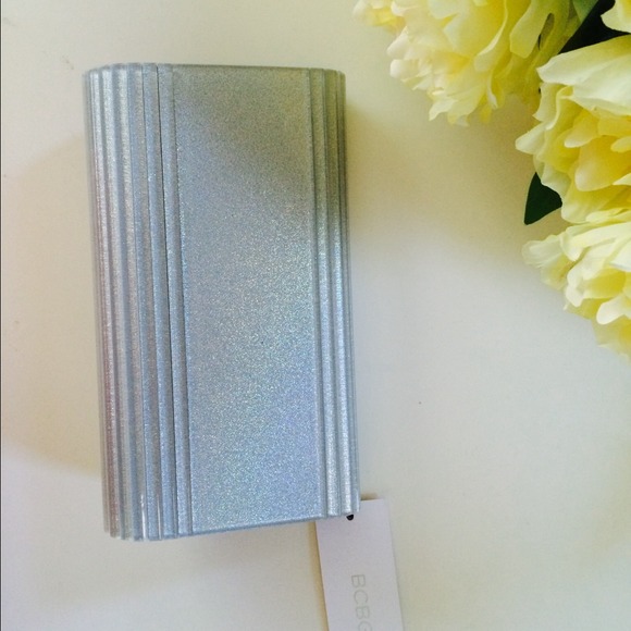 🎀🎉HOST PICK🎉✨new! Bcbg clutch purse - Picture 3 of 4