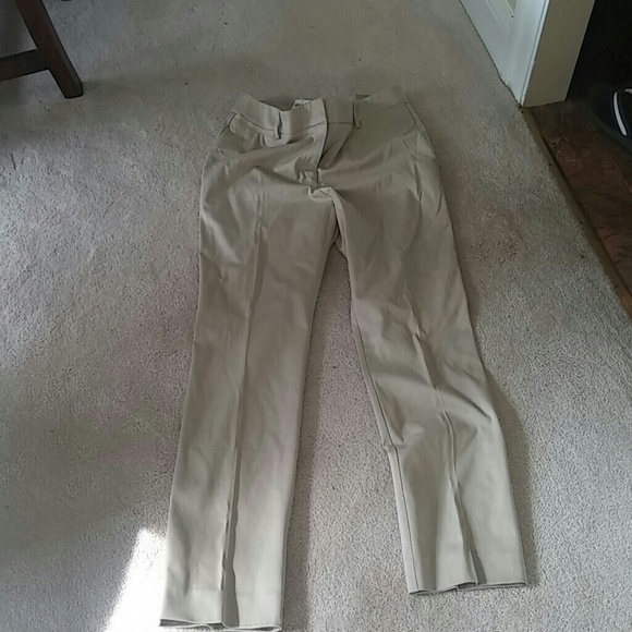 Chicos tan stretch pants 2 short