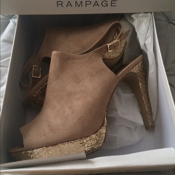 Rampage Taupe and Gold Booties 8.5