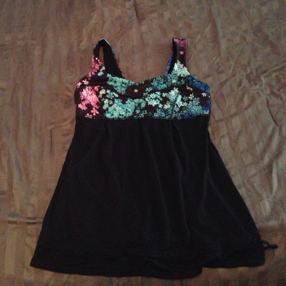 NWOT lululemon floral tank