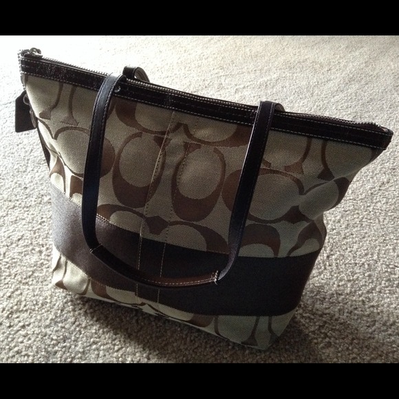 Coach Handbags - Authentic COACH Tote Bag!👜