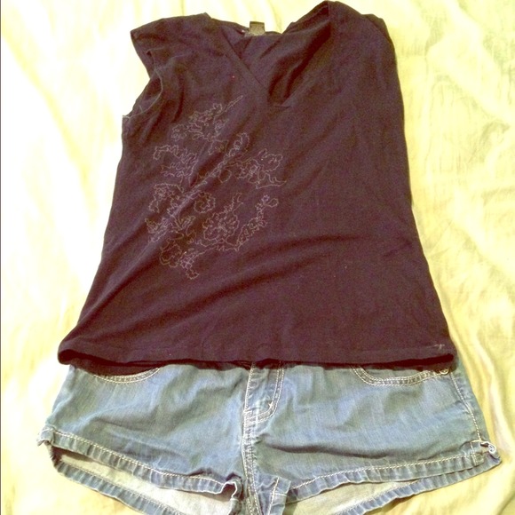 ❌SOLD❌Sleeveless shirt