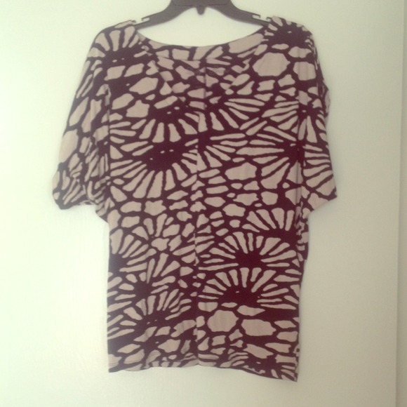 ⭐️sold⭐️ Lucky brand bat wing top