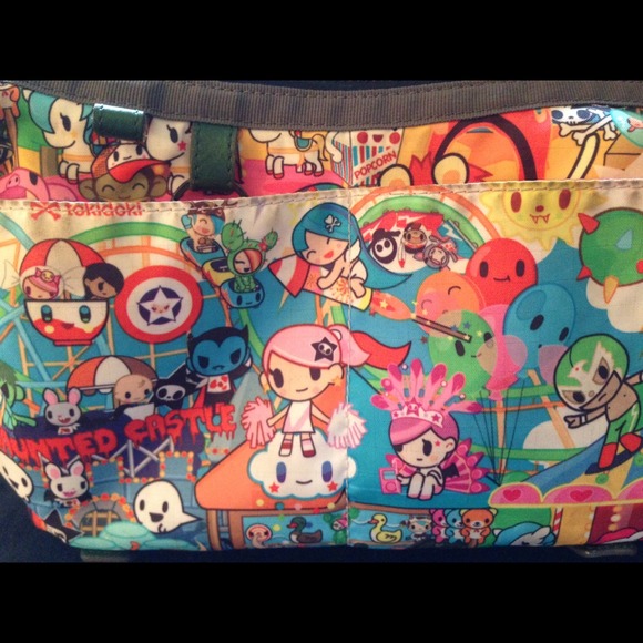 🚫SOLD🚫LeSportsac Tokiedokie Crossbody - Picture 2 of 4