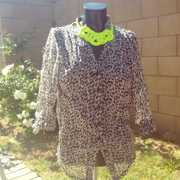 Sheer leopard blouse - Picture 2 of 5