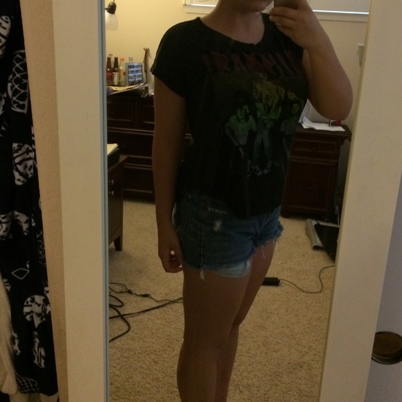 ♡GRUNGE NIRVANA TOP♡ - Picture 3 of 3