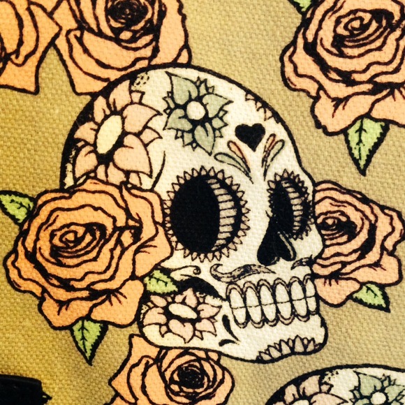 Skull backpack - Picture 2 of 3