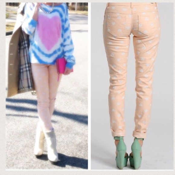 😎👀 2 ways to wear and style jeans👀😎SOLD - Picture 2 of 4