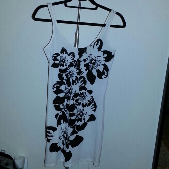 long graphic tank