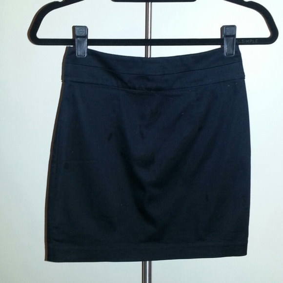 black skirt